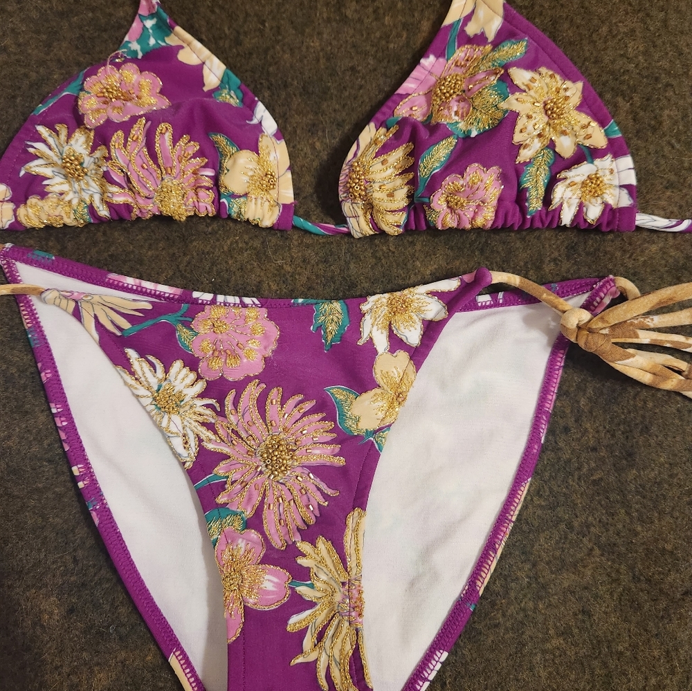Swimsuit/ extra top ✨️